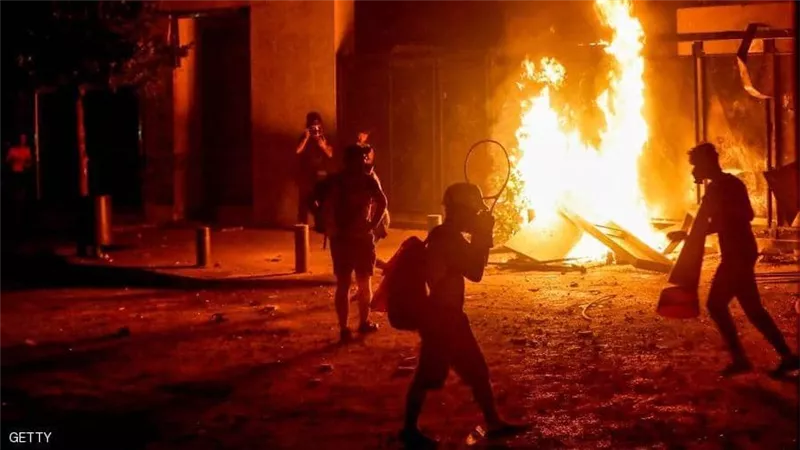 بالفيديو.. اشتباكات مسلحة في بيروت والجيش ينتشر