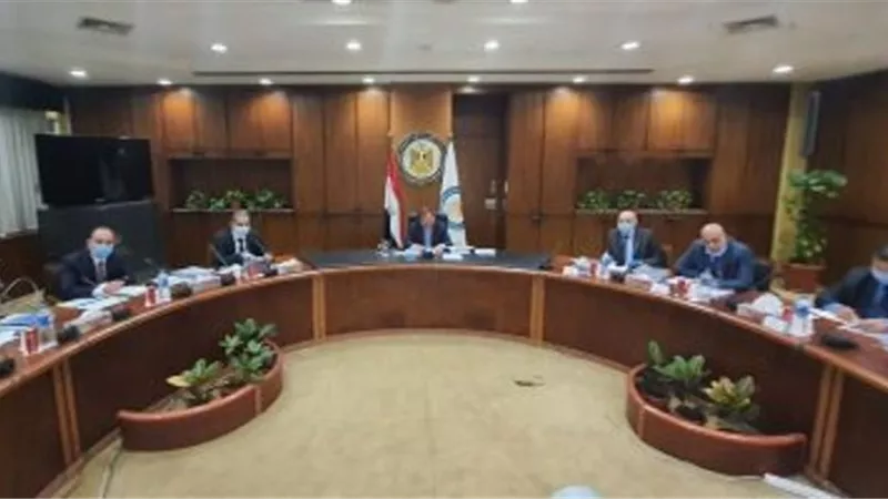 البترول: تكرير 7.5 مليون طن خام بمعملى مسطرد وطنطا.. وإنتاج 9 ملايين طن