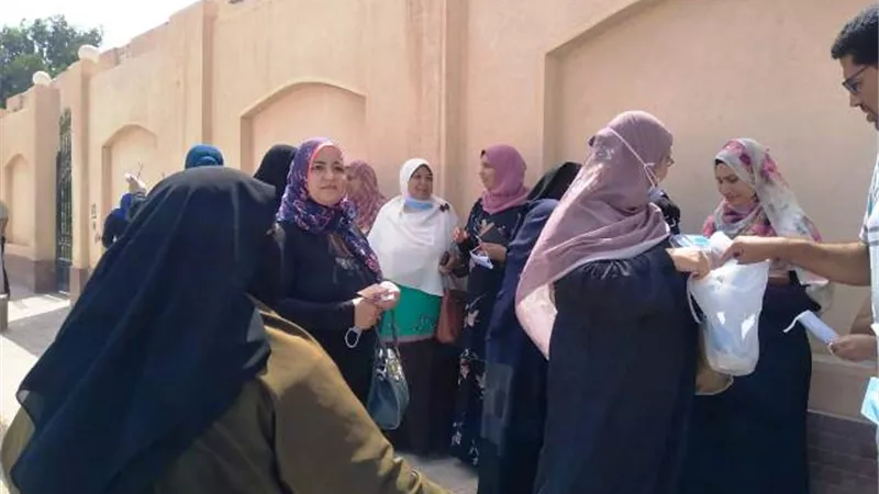 مستقبل وطن بكفرالشيخ اقبال كبير من السيدات وكبار السن فى اليوم الاول لاعادة الشيوخ.. بالصور
