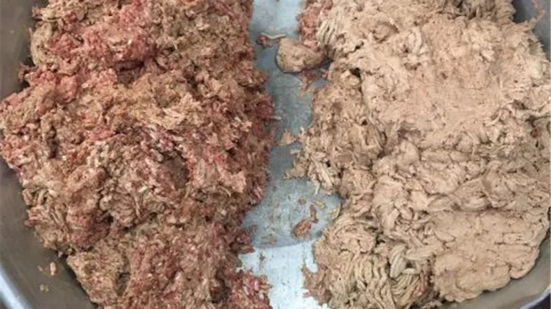 ضبط لحوم فاسدة بمطعم شهير بالمنصورة