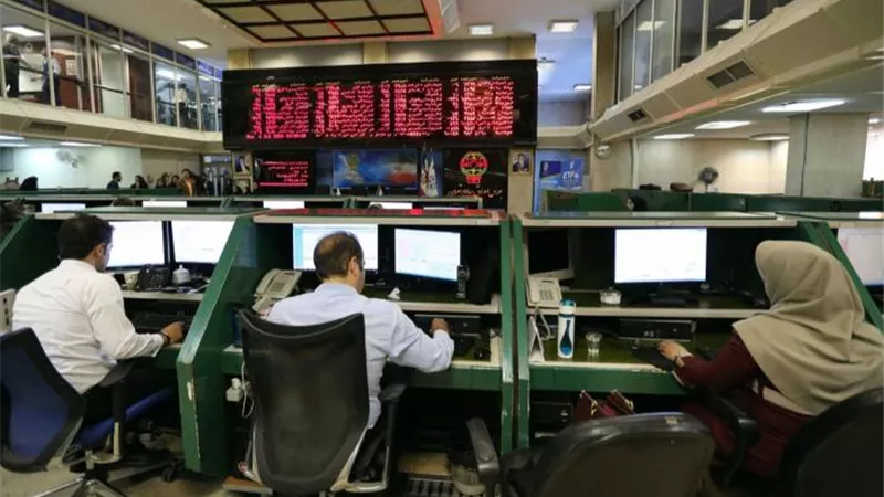 انهيار البورصة يجبر إيران على السحب من صندوقها السيادي