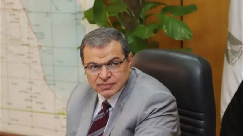 تلقاها مكتب التمثيل العمالي بأبوظبي .. بدء إجراءات مساواة الأجور بين الرجال والنساء بالقطاع الخاص