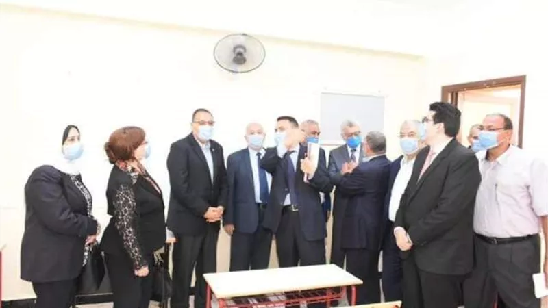 احتفالا بالعيد القومي .محافظ الشرقية يفتتح مدرسة في الزقازيق بتكلفة 5.6 مليون جنيه .صور