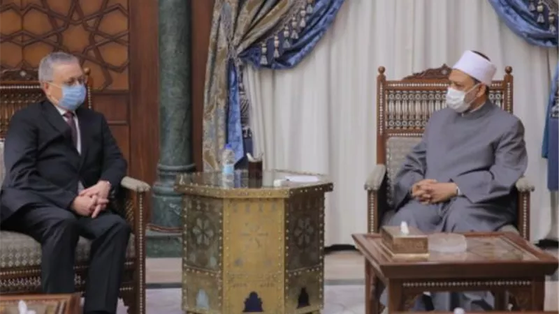 السفير الروسي بالقاهرة: الإسلام دين سلام والأزهر يضطلع بدور محوري في تعزيز الحوار