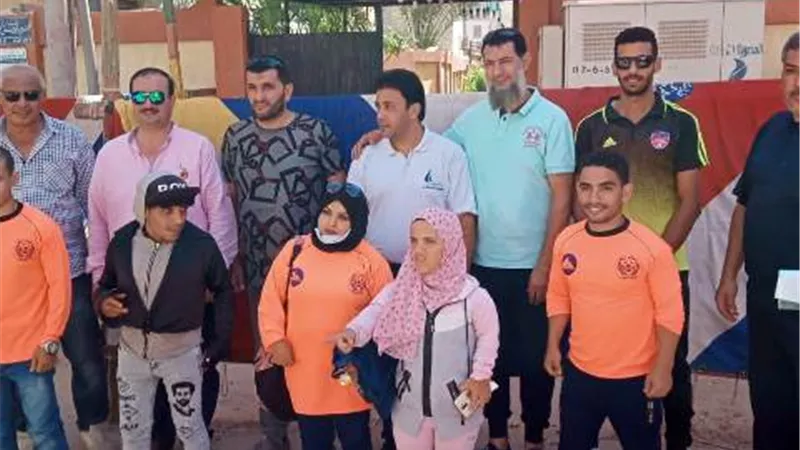 أبطال العالم في البارالامبية يدلون بأصواتهم في الشيوخ بفارسكور