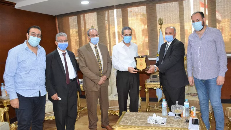 محافظ الغربية يستقبل مجلس إدارة أطباء الأسنان بالغربية.