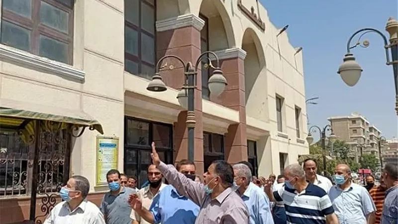 رئيس السكة الحديد يتفقد خط القاهرة/ اسوان..صور