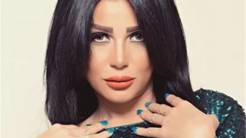 منى ممدوح تبهر متابعيها بأحدث إطلالتها على البحر