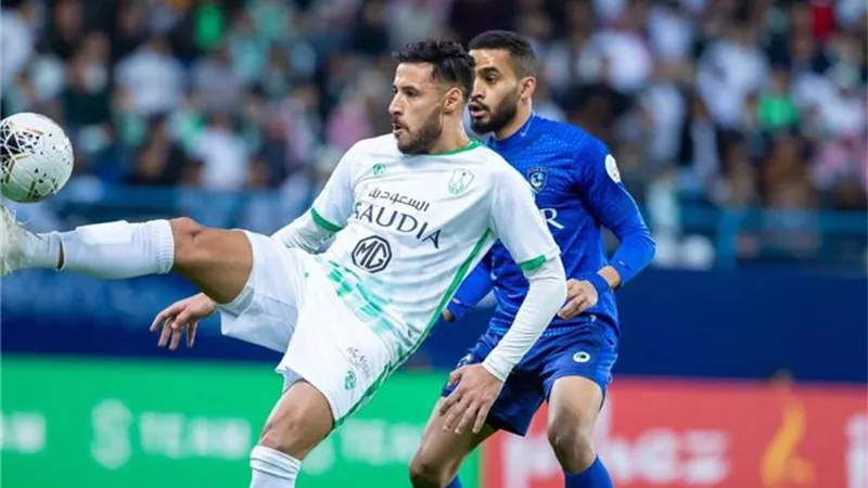 والد بلايلي: الأهلي الأقرب للتعاقد مع يوسف والزمالك وبيراميدز والترجى فى دائرة المفاوضات
