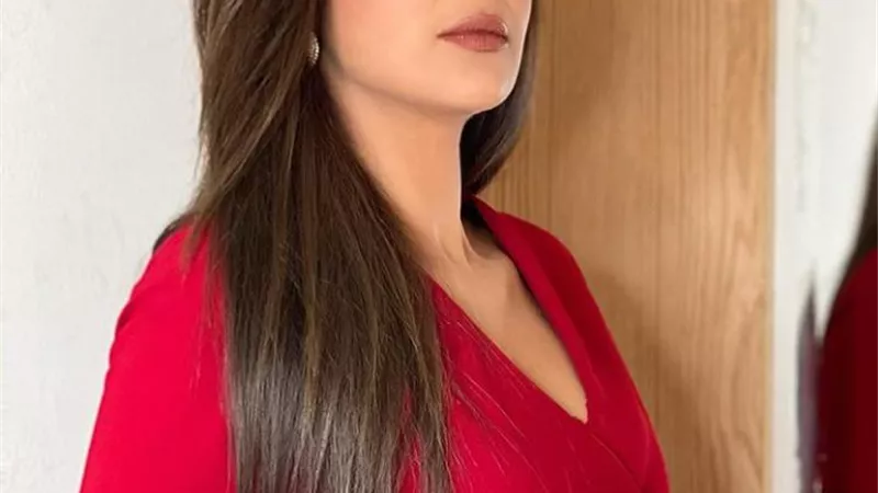 بالأحمر .. رضوى الشربينى تبهر متابعيها بإطلالة جذابة (صور)