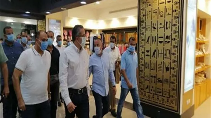 وزير السياحة والأثار إفتتح المعرض المؤقت لمقتنيات الملك توت عنخ امون 