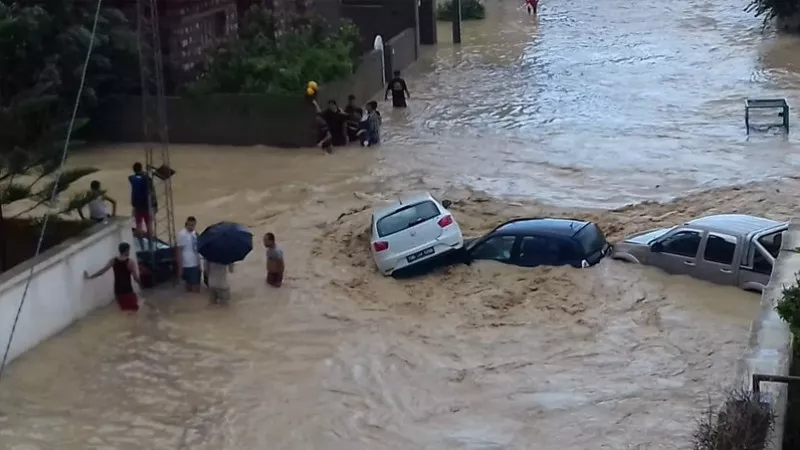 مصرع 6 بينهم 3 أطفال بسبب السيول فى تونس