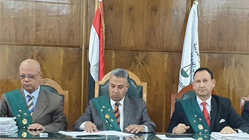 فصل معلم تحرش بطالبات مدرسة ثانوى لـ7سنوات أثناء الدروس الخصوصية