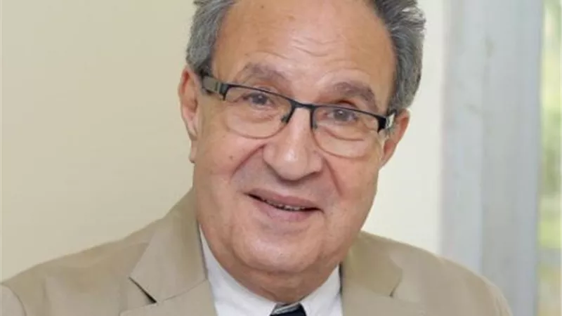 كلية طب جامعة مصر للعلوم والتكنولوجيا تلتزم بالمعايير الأكاديمية الإقليمية والعالمية لإعداد 