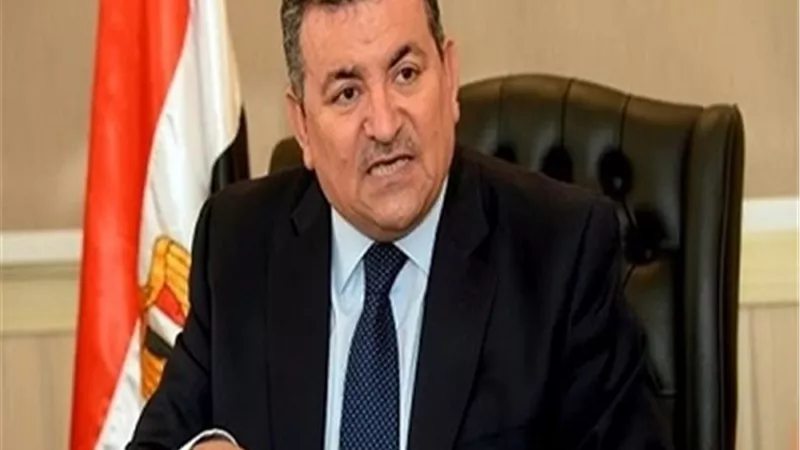 وزير الإعلام ينعي رحيل الكابتن عزمي مجاهد
