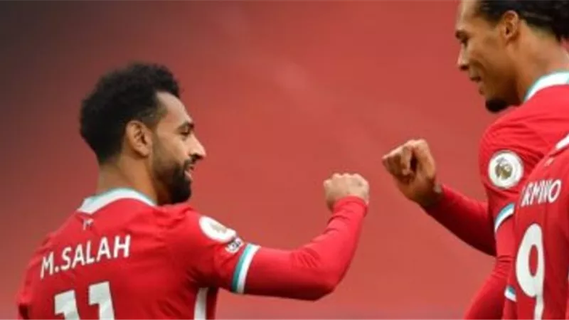 ليفربول ضد ليدز يونايتد.. بالفيديو.. محمد صلاح يسجل الهدف الثالث للريدز بتسديدة رائعة