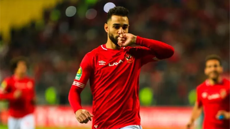 عمرو السولية يجدد للأهلي موسمين مقابل 22 مليون جنيه