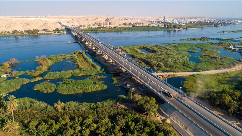 الوزير : 47 عملا صناعيا ..يساهم في ربط التجمعات التنموية الصناعية شرق النيل