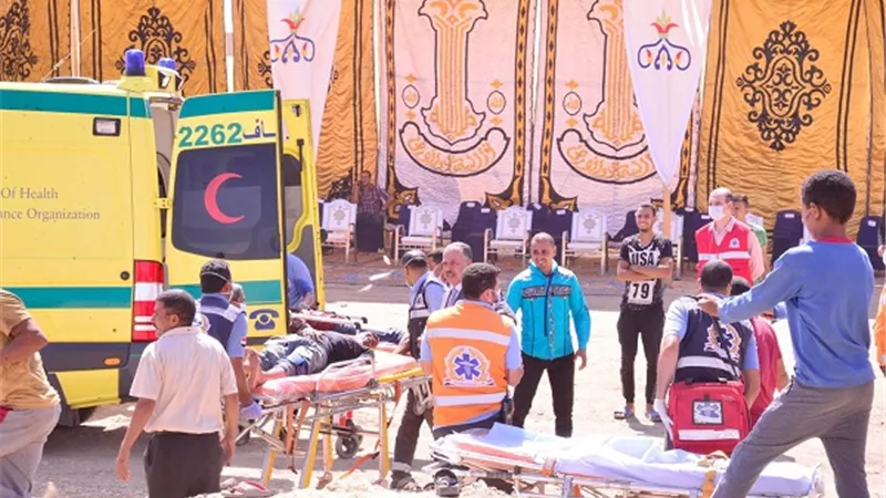 محافظ أسيوط يشهد التدريب الميداني لسيناريو مجابهة أمطار غزيرة بقرية اسكندرية