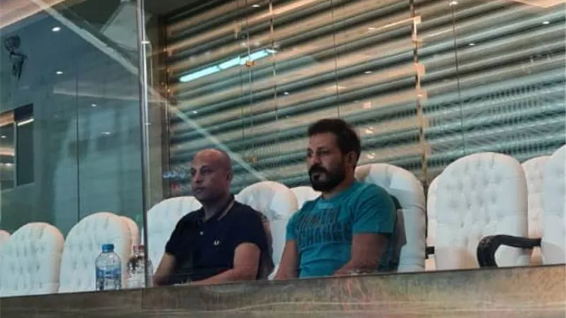 مصطفى ومعوض يحضران مباراة الزمالك والانتاج