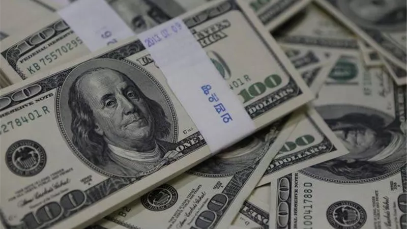 أسعار صرف الدولار خلال ختام تعاملات اليوم الأحد