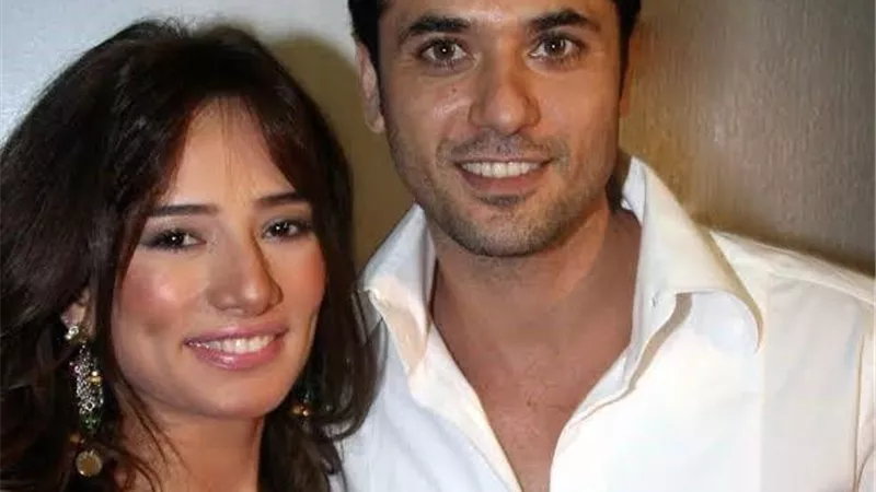 تأجيل استئناف أحمد عز ضد حكم إلزامه بمصاريف مدرسة توأمه من زينة