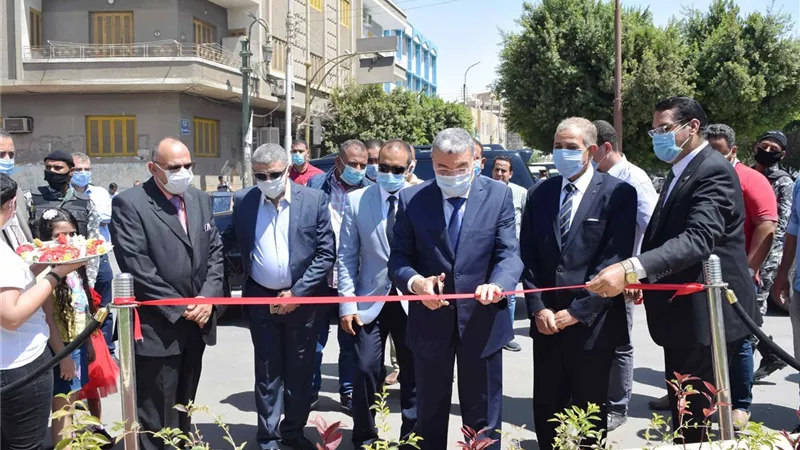 محافظ المنيا يفتتح ميدان لوتس بالمنيا بعد التطوير