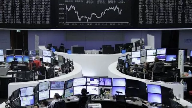 ارتفاع الأسهم الأوروبية بدعم من شركات السفر والتكنولوجيا