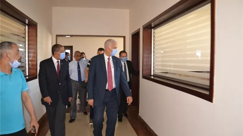 الكردي يفتتح أعمال التطوير بكلية الدراسات الإقتصادية والعلوم السياسية بقيمة 30 مليون جنيه