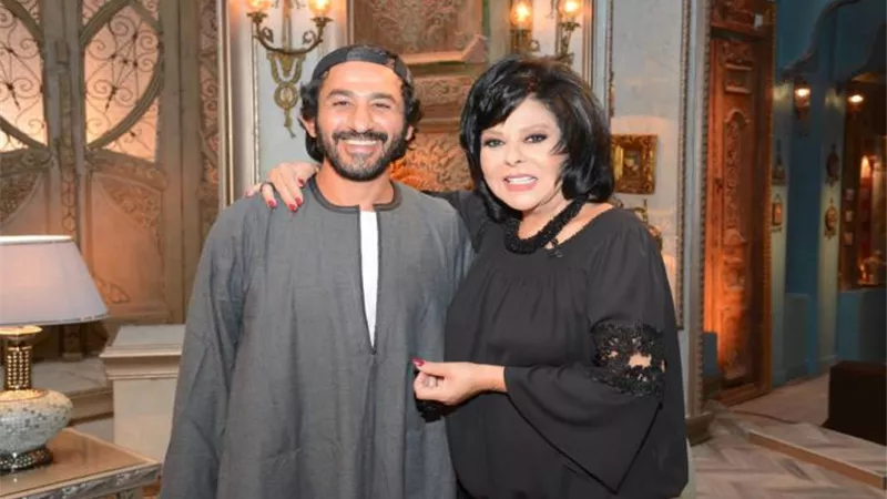 أحمد حلمي يكشف نبوءة صديق له حول زواجه من منى زكي