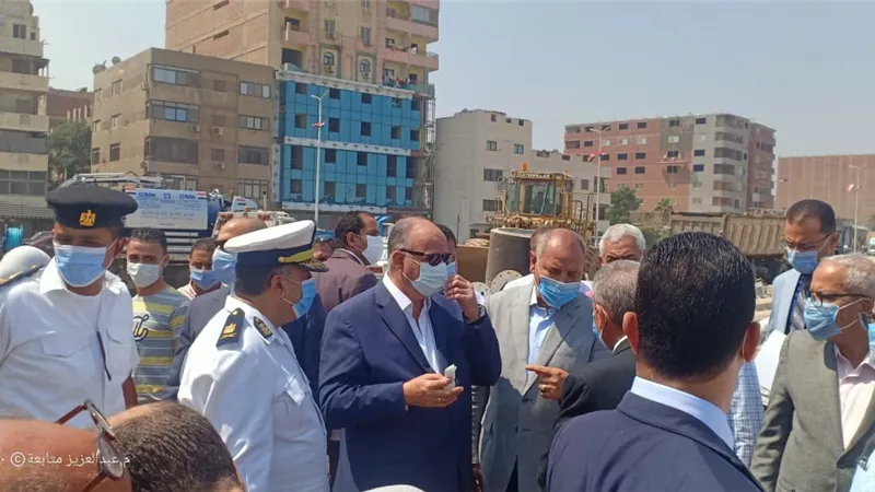 محافظ القاهرة يتفقد التطوير بشوارع حى المطرية وكوبرى مسطرد بالصور
