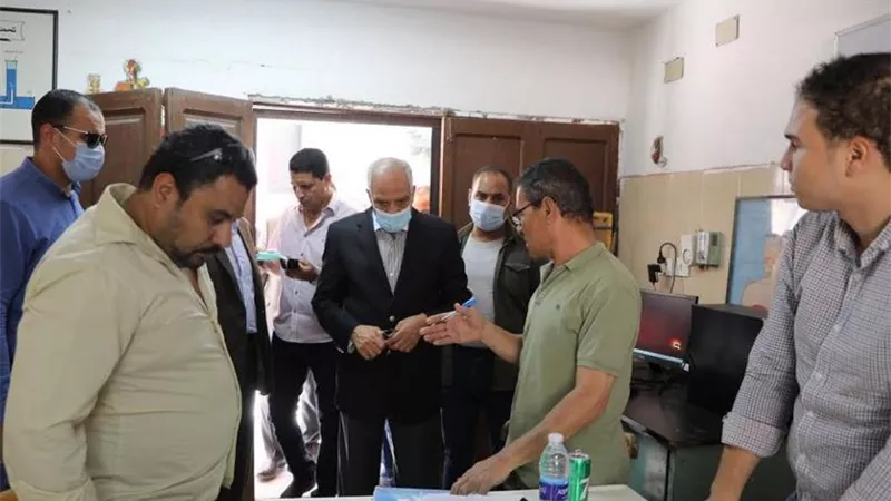 محافظ الجيزة يتابع تلقى طلبات التصالح فى 4 مدارس مجهزة ببولاق والهرم وجنوب والعمرانية
