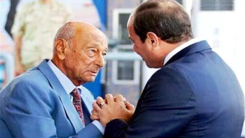 محمد عزت يكشف اسرار افشال خطة انسحاب المرشدين الاجانب من قناة السويس.. بالصور