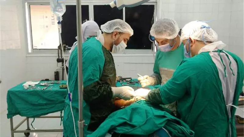 اجراء جراحة تركيب مفصل فخد للمرة الثانية بمستشفى الصالحية المركزى.. بالصور