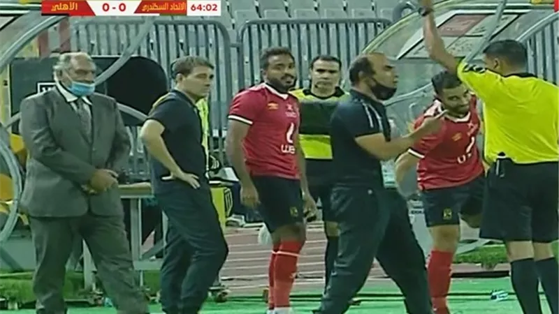 الأهلى يطالب الجبلاية بتحديد معايير واضحة لاختيار الحكام