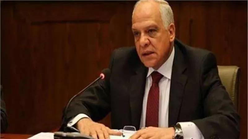 محافظ الجيزة يجرى حركة تغيرات لرؤساء الوحدات المحلية