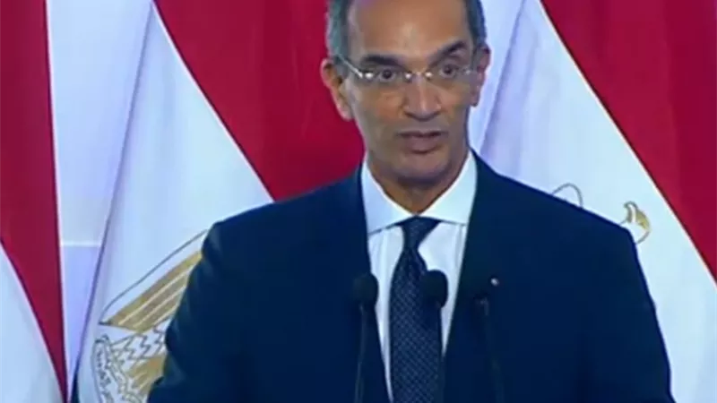 وزير الاتصالات : نستهدف خريجي كليات الهندسة لتأهيلهم في مجالات متعمقة في الاتصالات