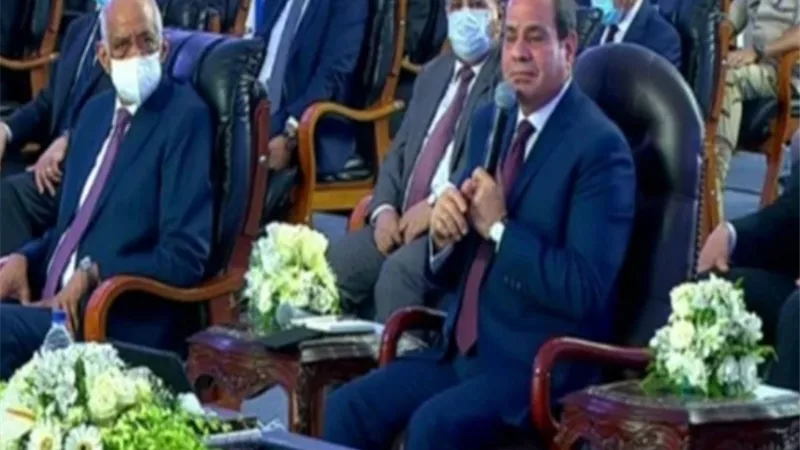 الرئيس السيسي : قدمت نفسي والجيش فداء لمصر وراهنت على وعي الشعب ووطنيته
