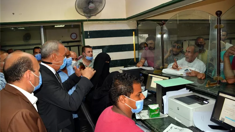 محافظ القليوبية يتفقد المراكز التكنولوجية لمتابعة التسهيلات فى التصالح