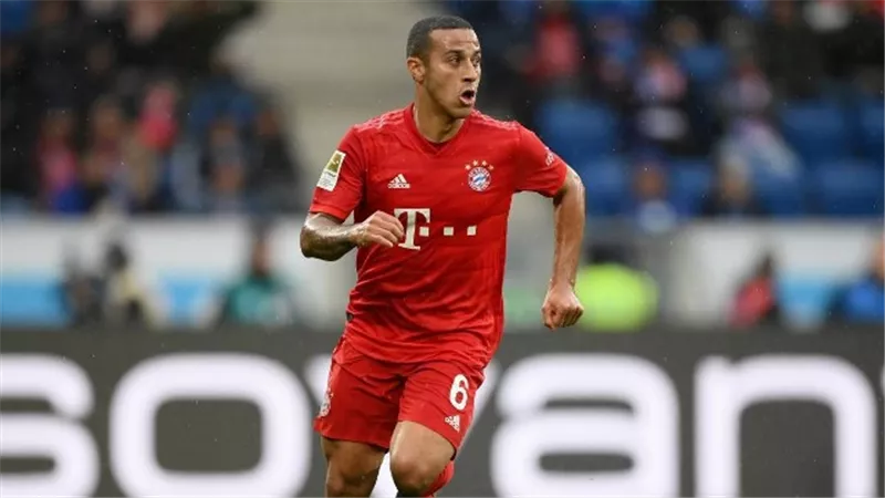 ليفربول يقترب من ضم تياجو ألكانتارا لاعب بايرن ميونيخ