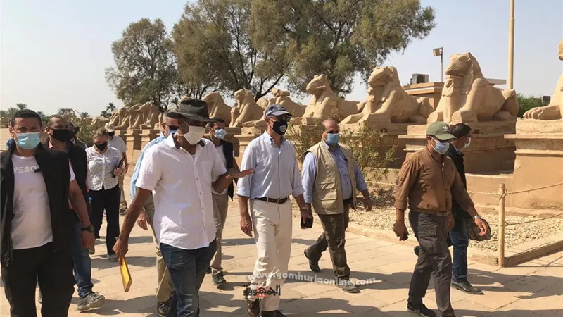 السفير الأمريكى يتفقد مشروعات هيئة المعونة بالأقصر