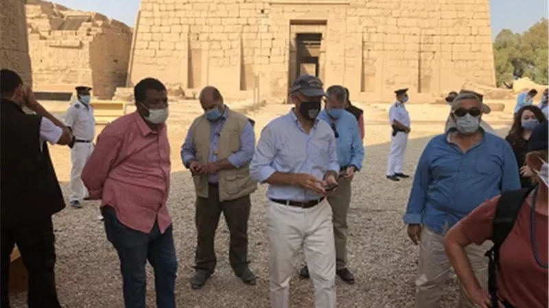 السفير الأمريكى بالأقصر : الولايات المتحدة تفخر بشراكتها مع مصر حكومة وشعبا للحفاظ على المواقع التاريخية