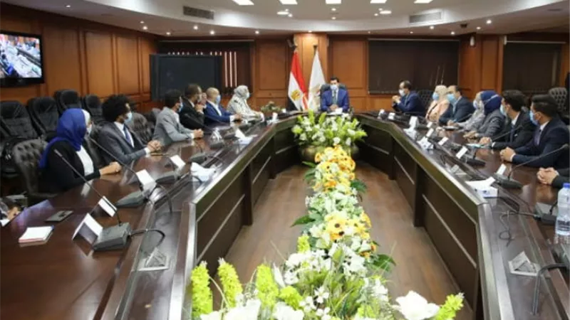 وزير الشباب يكرم الفائزين بكأس العالم فى بطولة النشاط الطلابي لخدمة المجتمع