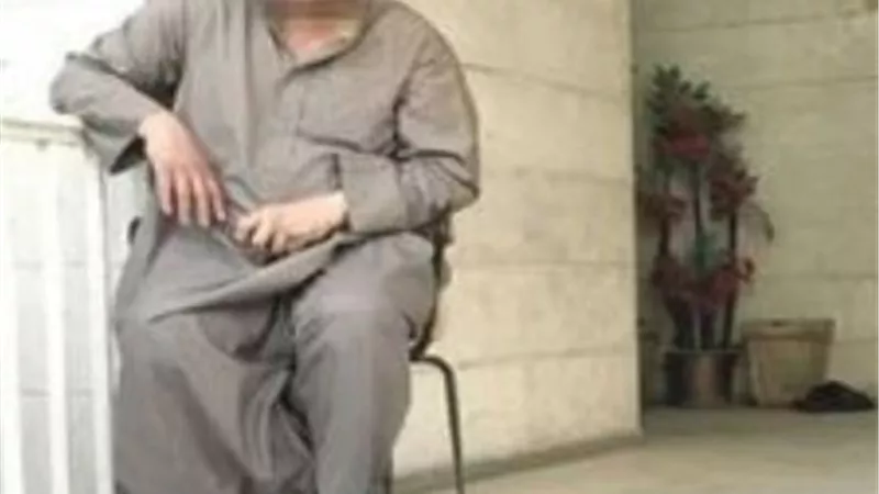 حارس عقار مدينة نصر خان الامانه.. استغل عدم وجود المالك لسرقته