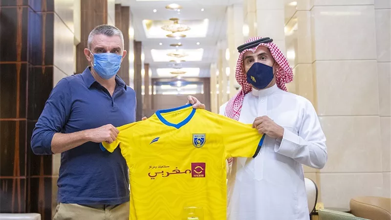 تعرف على أول مباراة رسمية للتعاون السعودى بقيادة كارتيرون