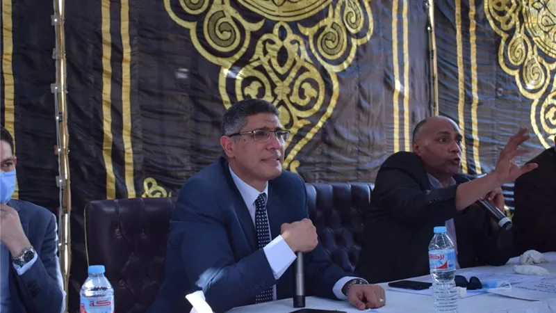 رئيس الجهاز : بيع ١٣ محلاً تجارياً وصيدلية بمدينة ٦ أكتوبر الجديدة