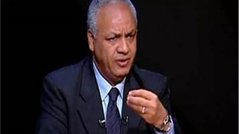 مصطفى بكري يستعرض مشاكل المواطنين على الهواء ويطالب المسئولين بحلها.. فيديو
