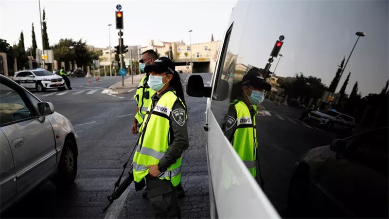إيقاف متورطين في قضايا فساد بأكثر من 12 مليون دولار بالسعودية