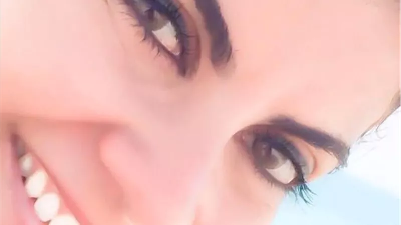 قطعة جبن وكسرة خبز