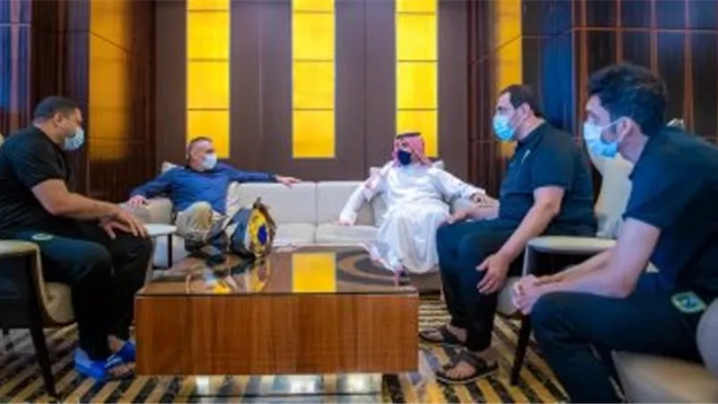 التعاون السعودي: تعاقدنا مع كارتيرون بعد رحيله من الزمالك.. ونحترم جميع الأندية